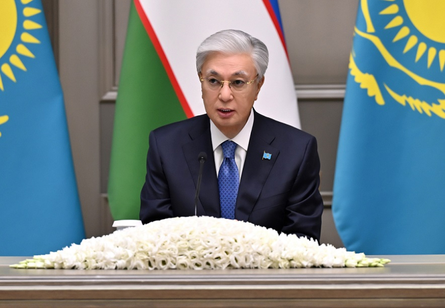 Токаев пригласил компании Узбекистана к сотрудничеству в сфере ИИ