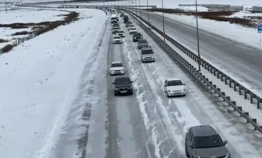 Почти 600 автомобилей сопроводили по трассе Темиртау — граница Акмолинской области