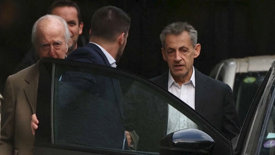 Николя Саркози түрмеге қамалды