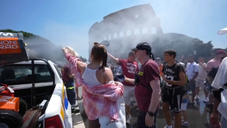 Водометы задействовали для борьбы с жарой в Риме