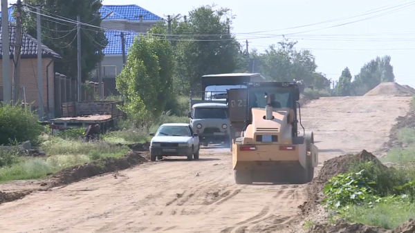 Жители микрорайона в Актобе недовольны темпами ремонта дорог