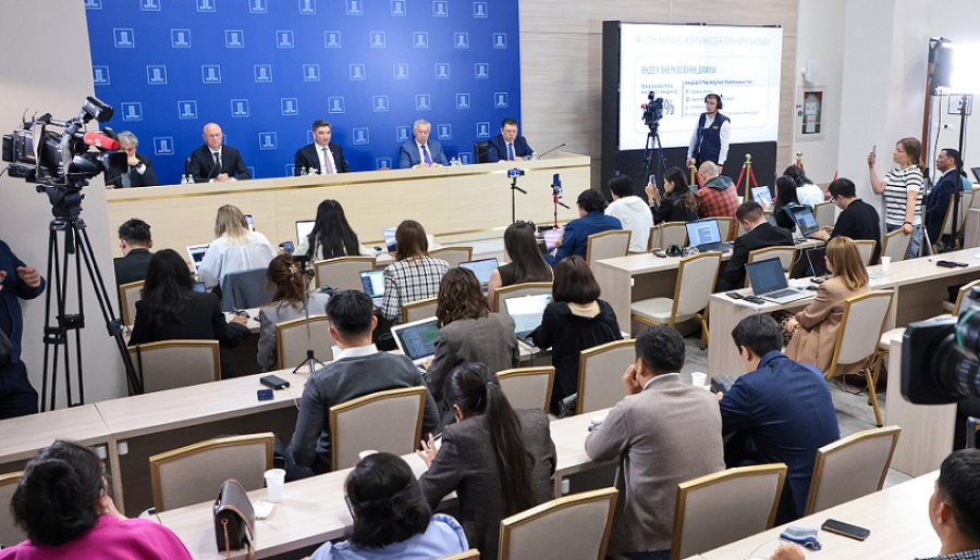 В Казахстане продолжат повышать тарифы на коммунальные услуги