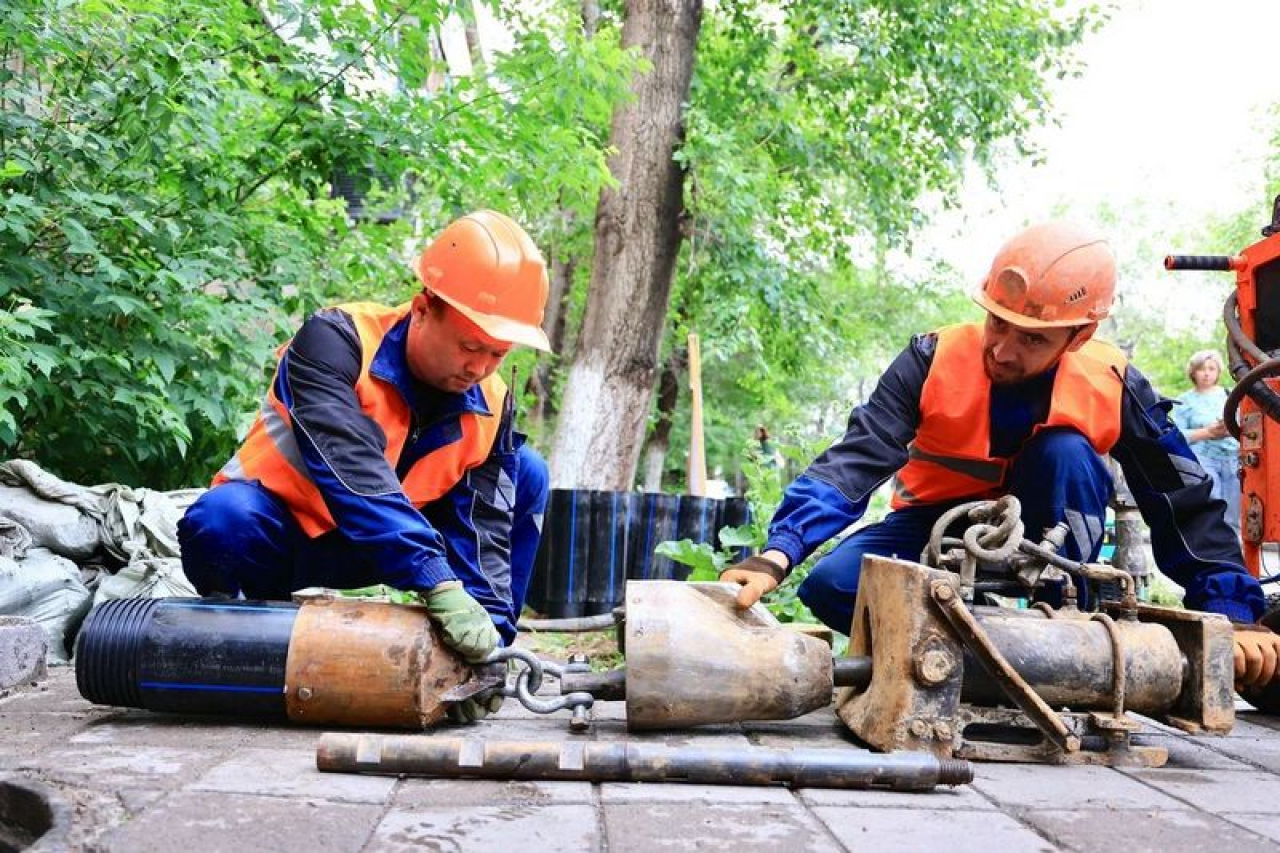 Модернизация ЖКХ: в Караганде обновляют канализационные сети