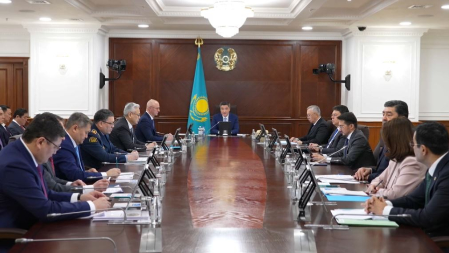 Бектенов: С новой Конституцией Казахстан устойчив к любым вызовам