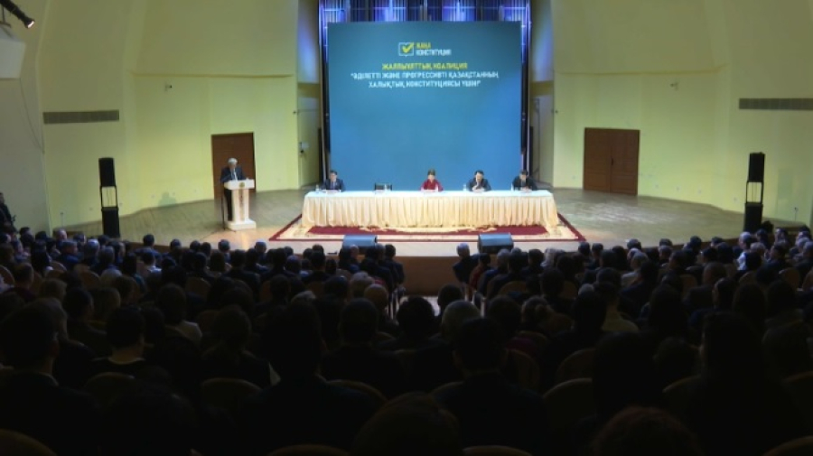 Балаева встретилась с представителями творческой интеллигенции в Алматы