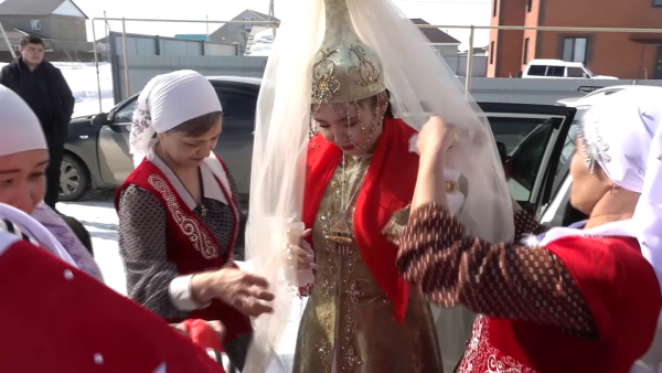 Көрісу күні: 11 пар вступили в брак в Уральске