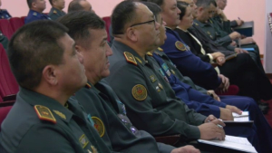 Казахстанские министры и депутаты прошли курсы военной безопасности
