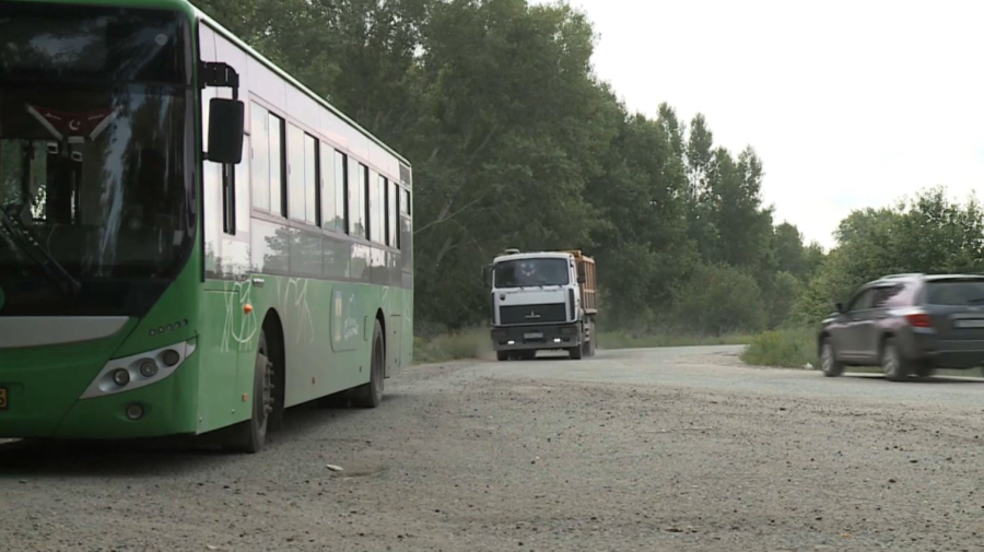 Перекрыть дорогу грузовым автомобилям намерены дачники в Усть-Каменогорске