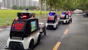 Беспилотные авто для перевозки багажа создали в Китае