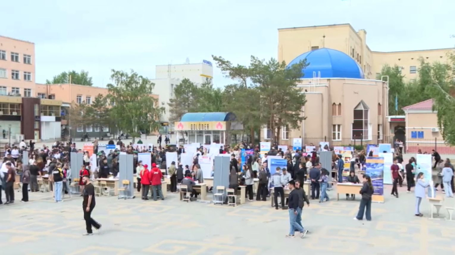 Ярмарку вакансий организовали активисты «Жастар рухы»