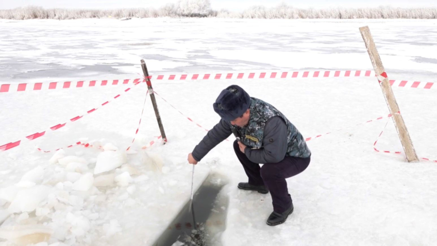 БҚО-ның су айдындарындағы балыққа оттегі жіберіліп жатыр