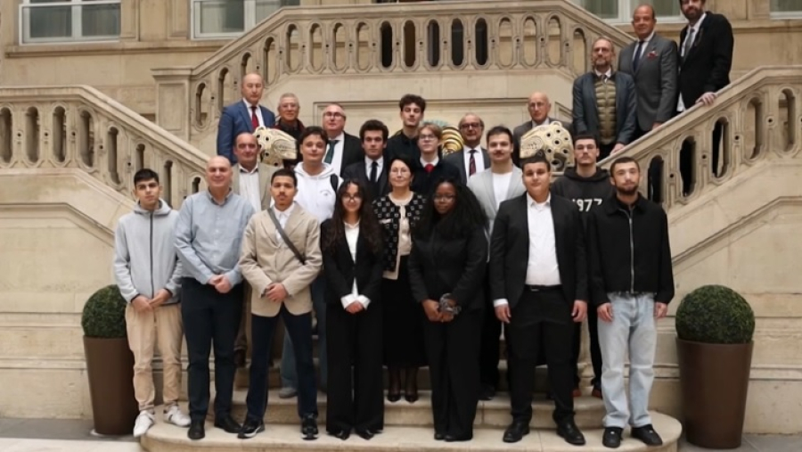 Французские лицеисты отправились в Казахстан на практику