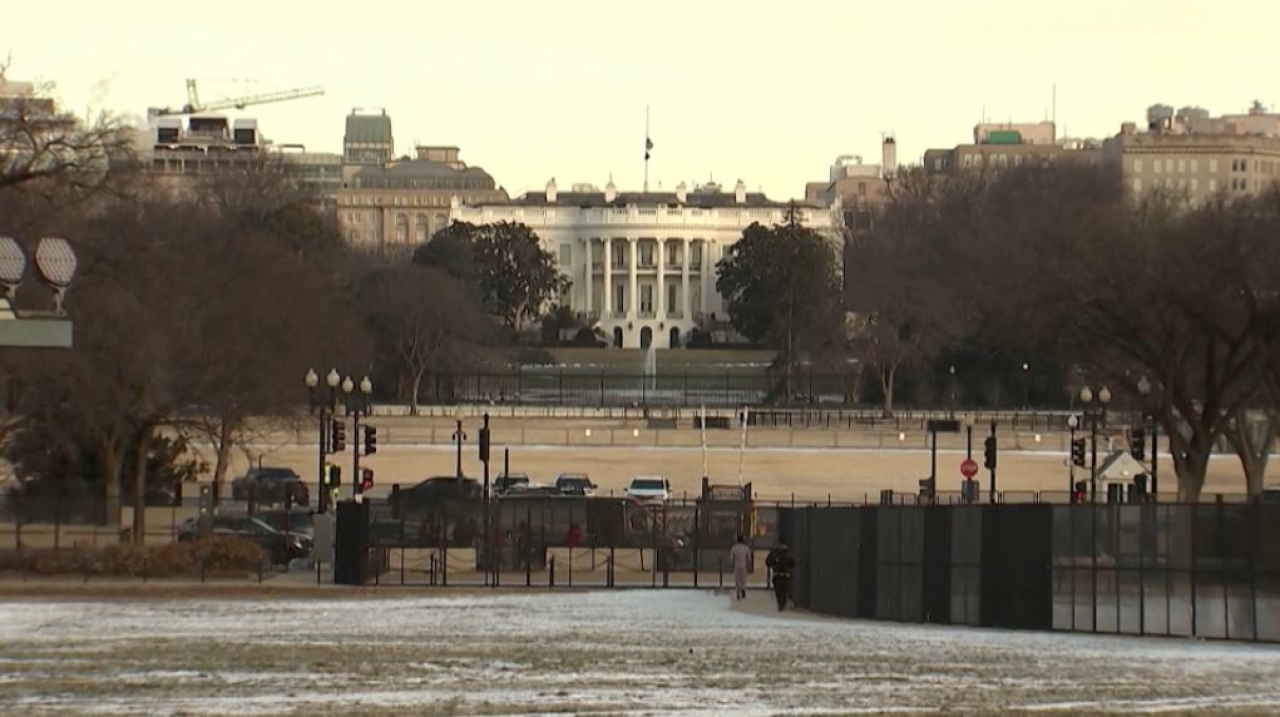 Проверку паспортов в банках обсуждают в США