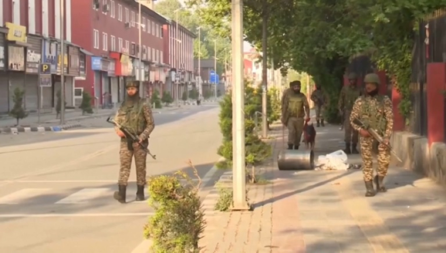 Туристы массово покидают Индию после теракта