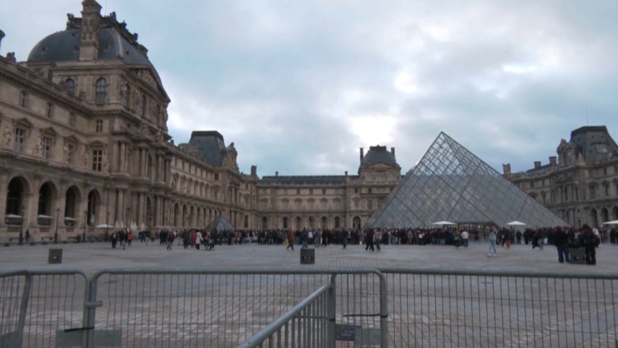 В деле о дерзком ограблении Лувра появились новые улики
