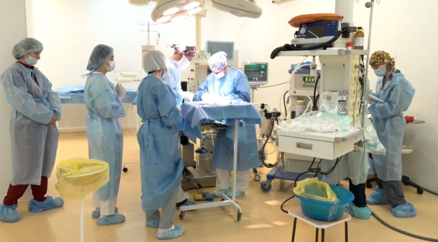 Орал қаласында балаларға тегін операция жасалды