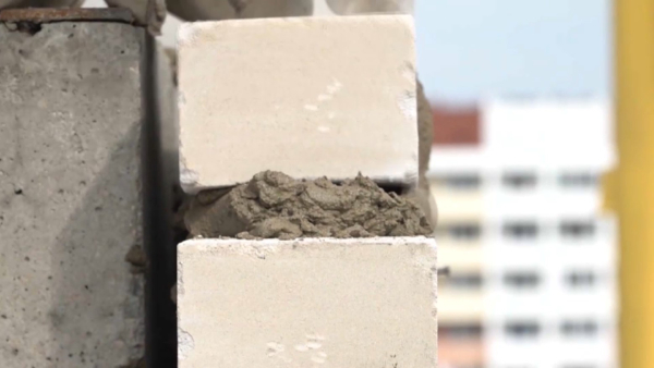 Сенатор предлагает ужесточить наказание для недобросовестных застройщиков