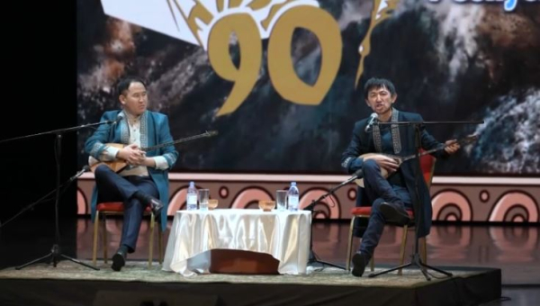 Республиканский айтыс в честь 90-летия Ыскакова прошёл в ВКО