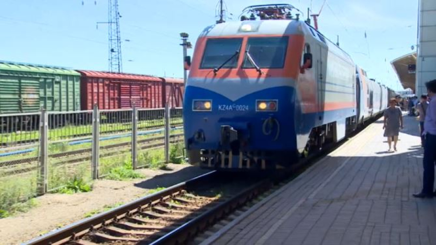 Новые электропоезда запустят в Казахстане в этом году
