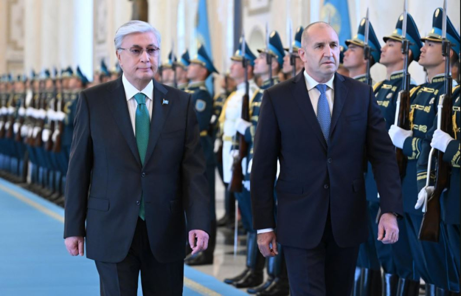 Ақордада Болгария президенті Румен Радевті ресми қарсы алу рәсімі өтті