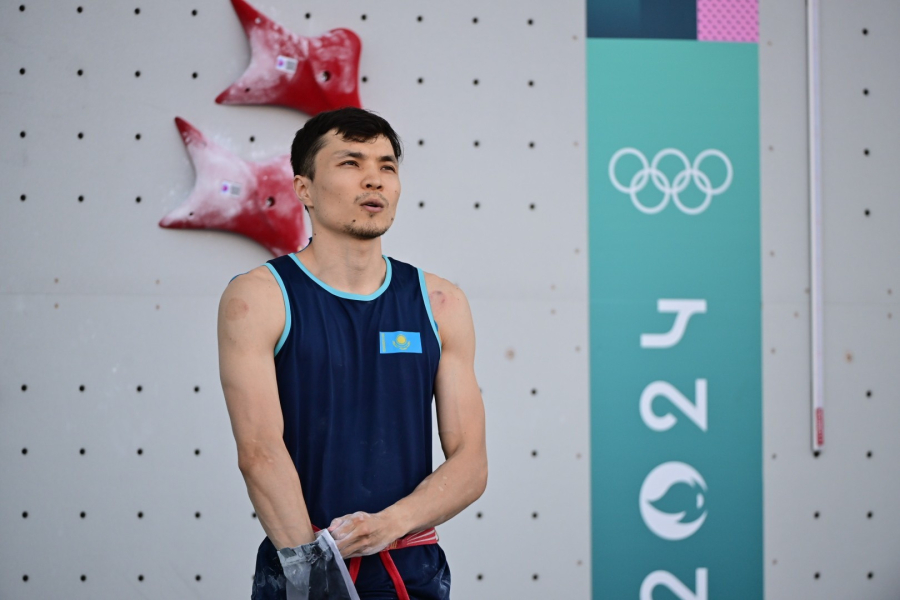 Казахстанский скалолаз вошёл в десятку лучших на этапе Кубка мира в Китае