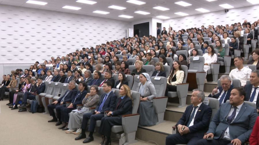 Почти пять тысяч казахстанцев прошли обучение и стажировки по программе обмена