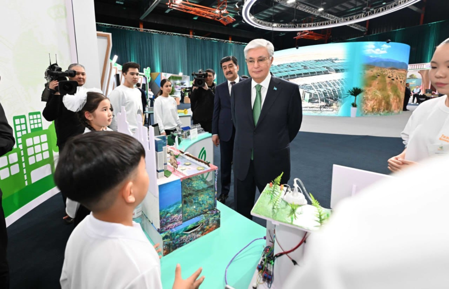 Экологический фестиваль «Таза Қазақстан»: Глава государства осмотрел выставку
