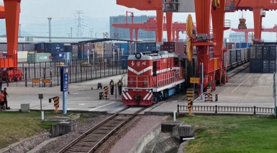 Қытайда жүктің 65% теміржолмен тасымалданады