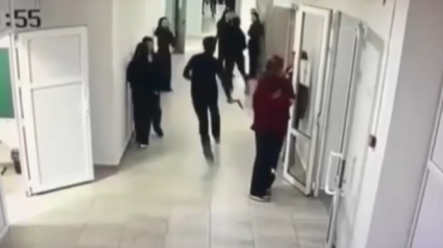 15-летний школьник напал с топором на сверстников в Кульсары