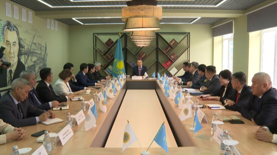 Қонаевта референдум комиссиясы мүшелерімен кеңес өтті