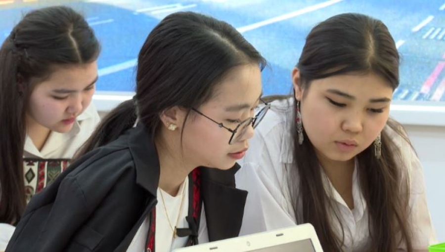 Почти 25 тысяч школьников подрабатывают в Казахстане