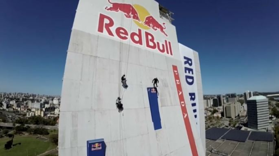 Скейтбордист побил два мировых рекорда