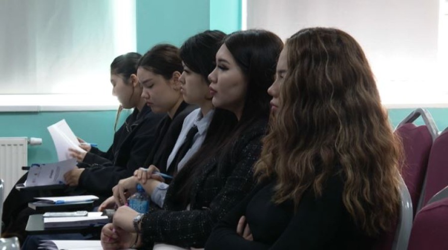 Теологов и имамов учат ораторскому искусству и психологии в Казахстане