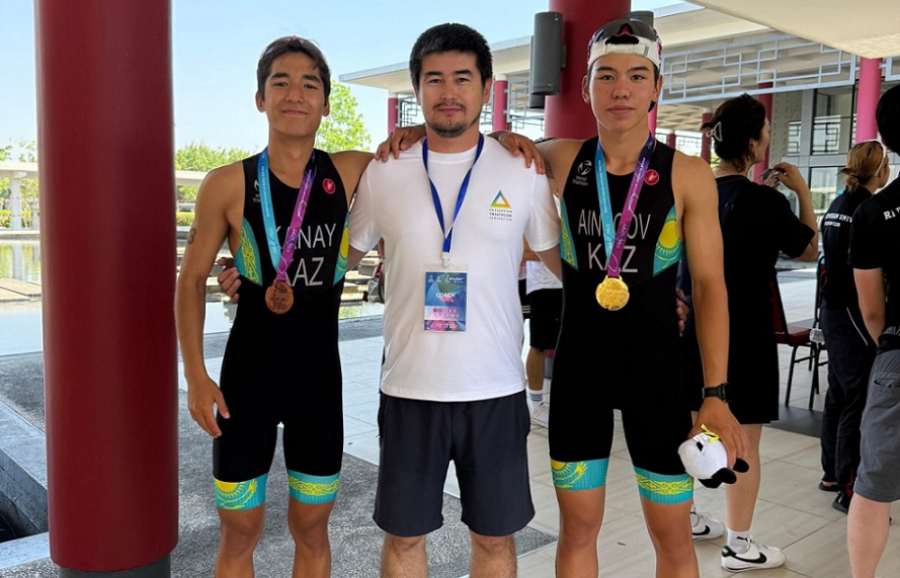 Казахстанцы завоевали две медали на Кубке Азии по триатлону