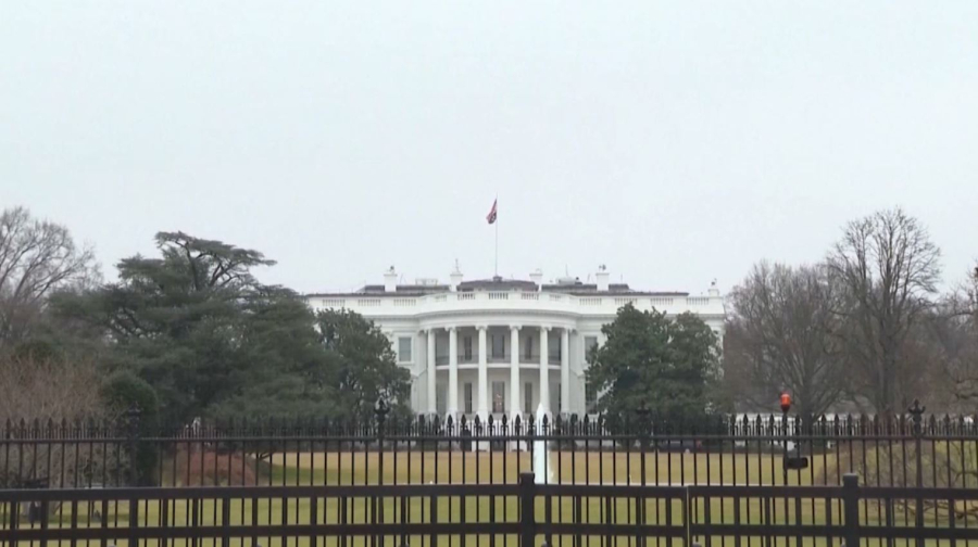 АҚШ Үндістанға мұнай сатып алуға рұқсат берді