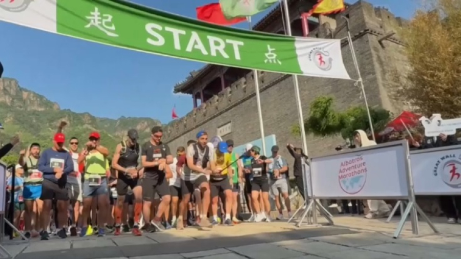 Марафон по Китайской стене пробежали участники из 52 стран
