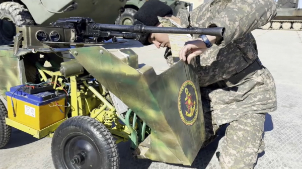 Ақтауда сарбаздар жауынгерлік дрон құрастырды