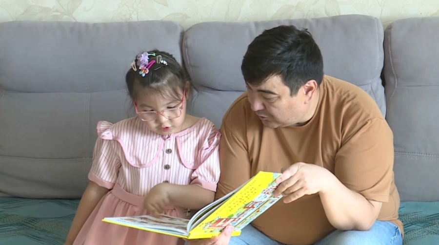 Актюбинский писатель готовит к изданию сказку об особенном ребёнке