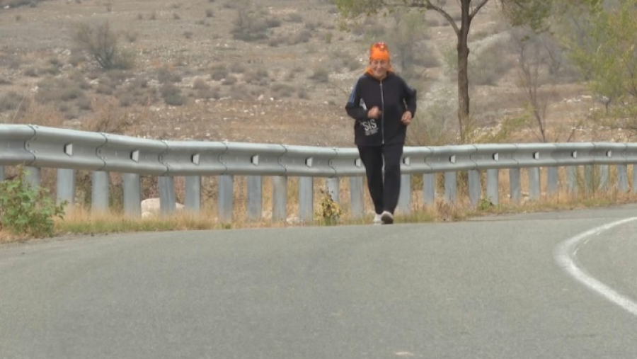 84-летняя жительница Жетысу начинает утро с пробежки