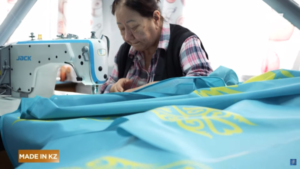 Производство государственной символики Казахстана