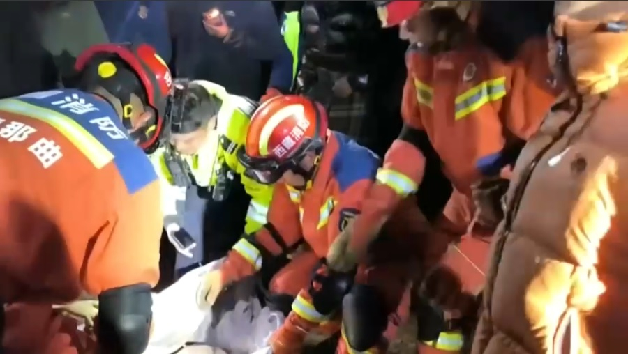 16 человек погибли при землетрясении в Китае