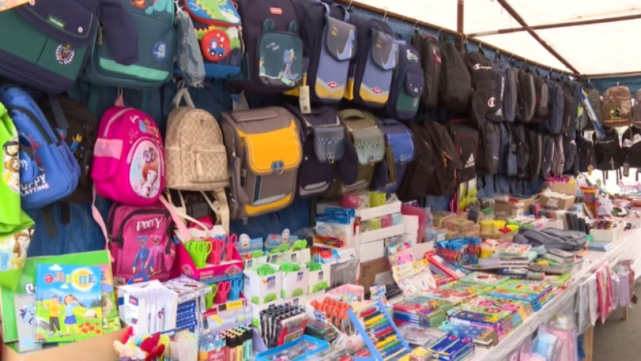 500 тысяч школьников получат материальную помощь