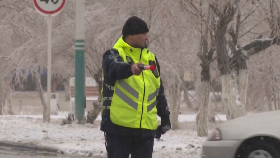 Непогода парализовала движение в Кызылорде