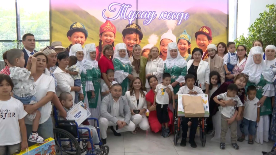 Шымкентте тірек қимылы аппараты бұзылған 18 бала аяққа тұрды