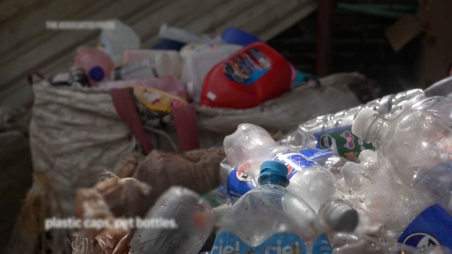 Пластиковые отходы в Мексике перерабатывают в топливо