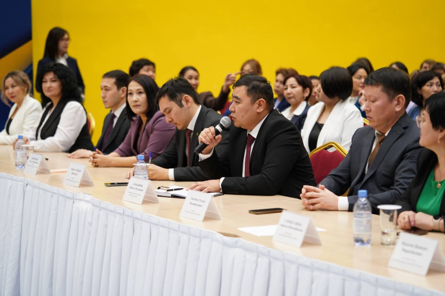 40 директоров из кадрового резерва возглавили «Келешек мектептері»