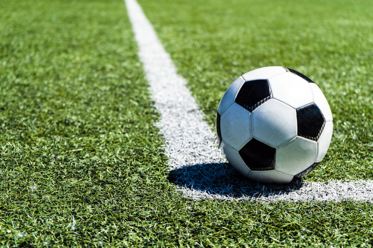 Рассматривать футбол как бизнес предложил Токаев