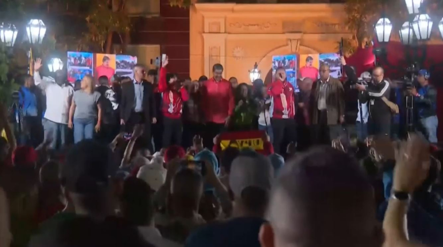 Парламентские и региональные выборы завершились в Венесуэле