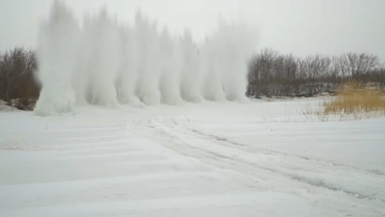 Ледовые заторы предотвращают взрывами в Павлодарской области
