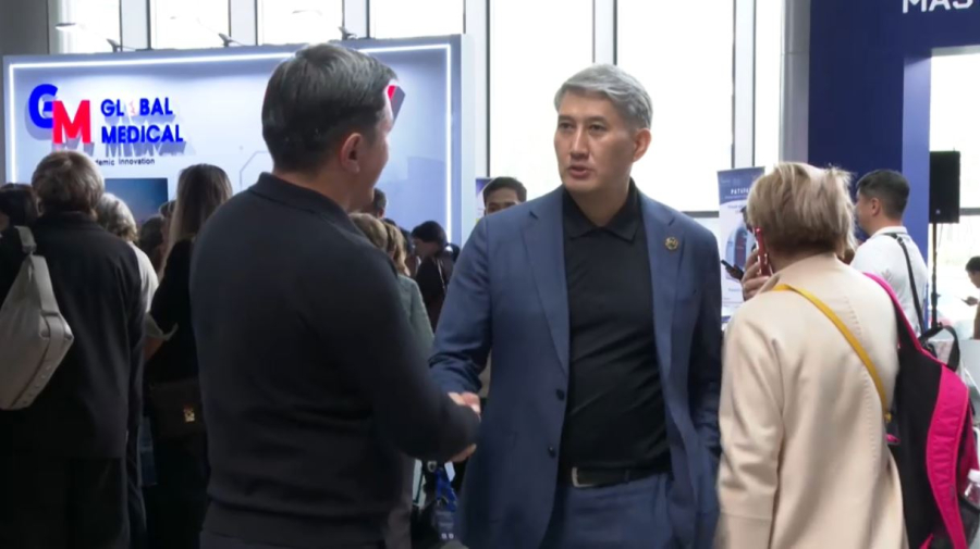 Сдержанно и с уважением: какой должна быть культура приветствия